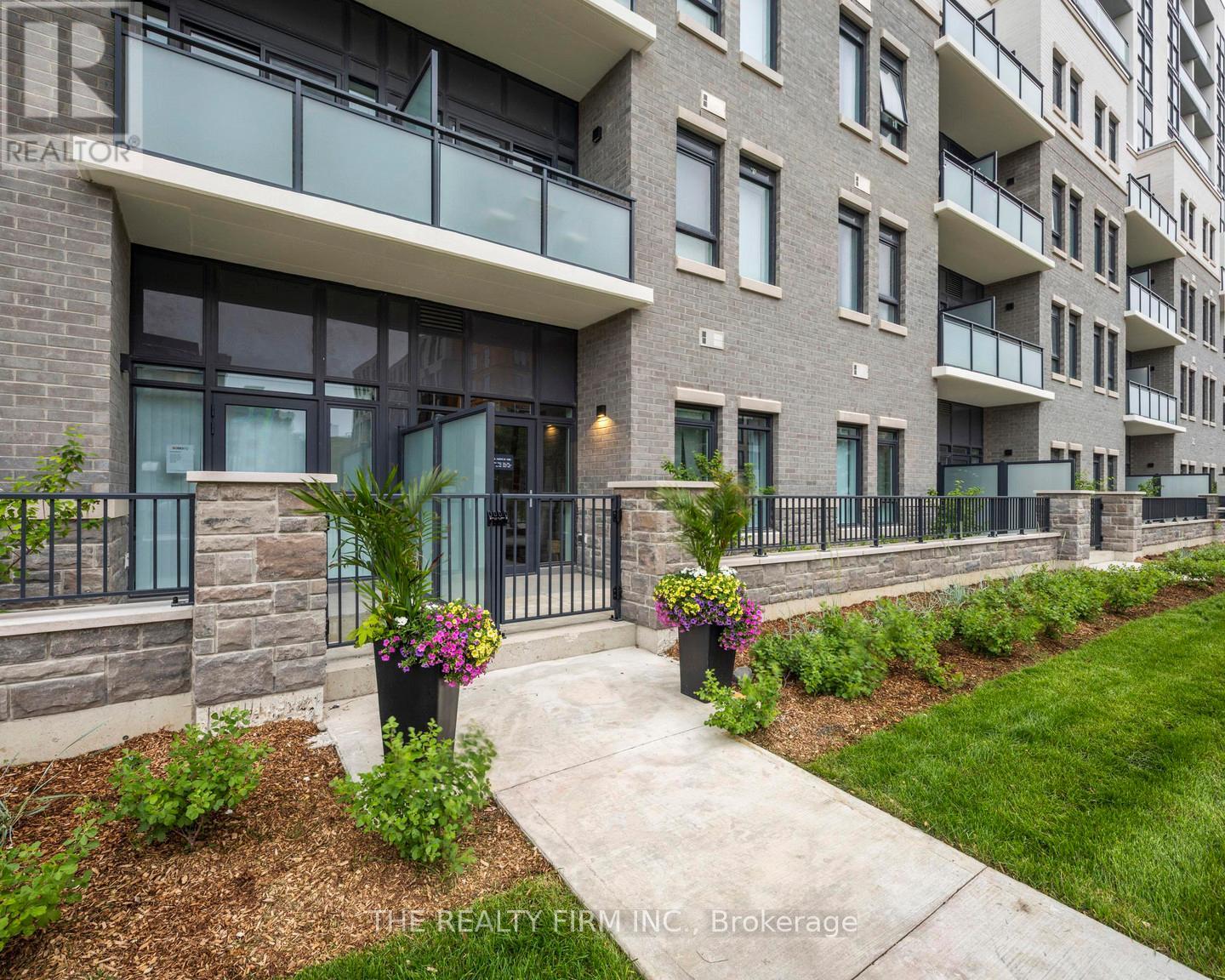 205 - 375 South Street, London East, Ontario  N6B 0A5 - Photo 2 - X12995860