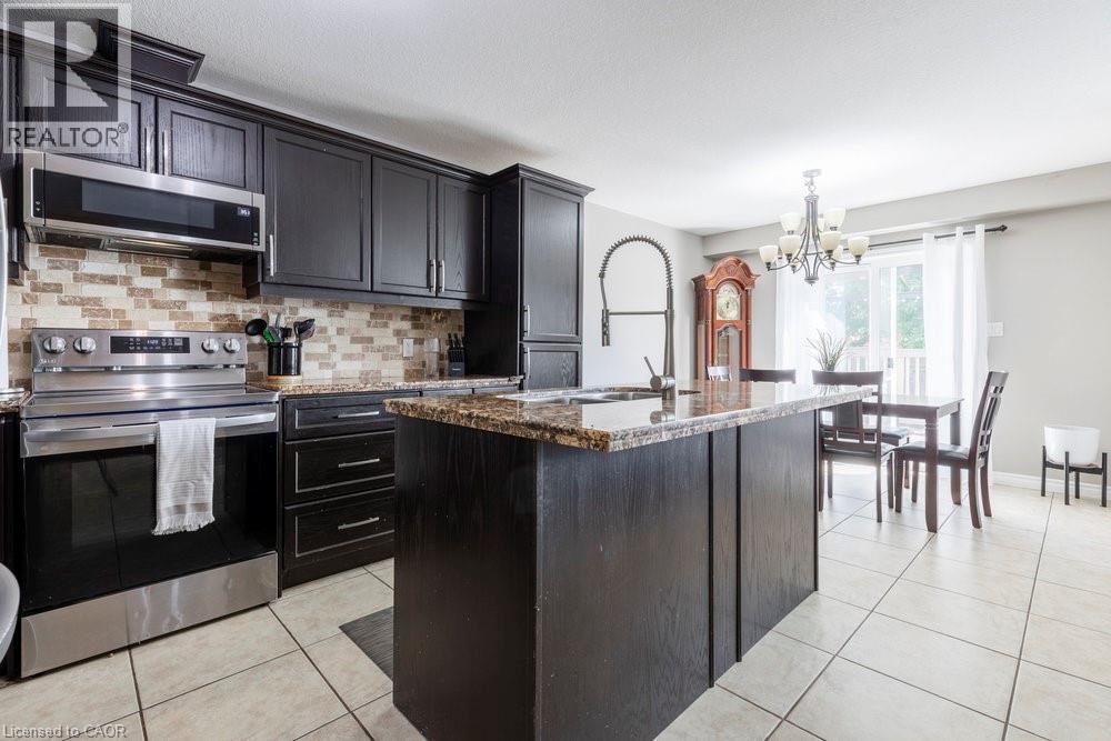 16 Avatar Place, Glanbrook, Ontario  L0R 1W0 - Photo 9 - 40813396