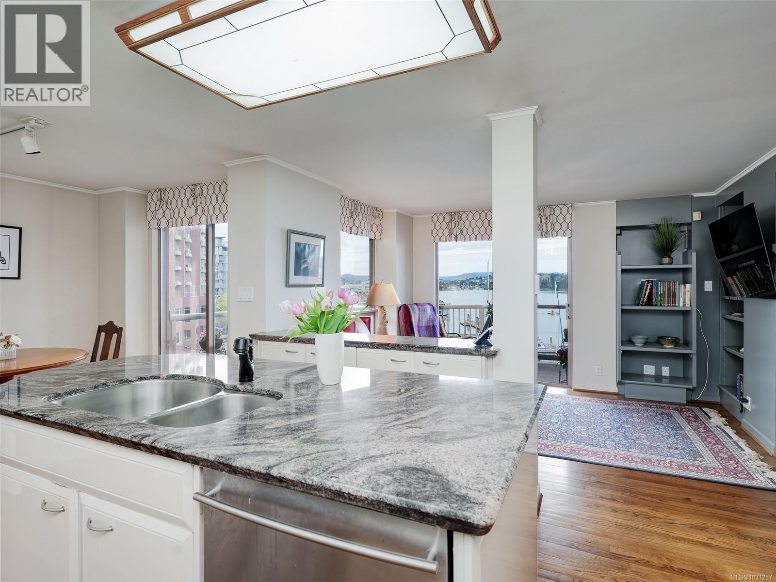 502 636 Montreal St, Victoria, British Columbia  V8V 4Y1 - Photo 11 - 1031257