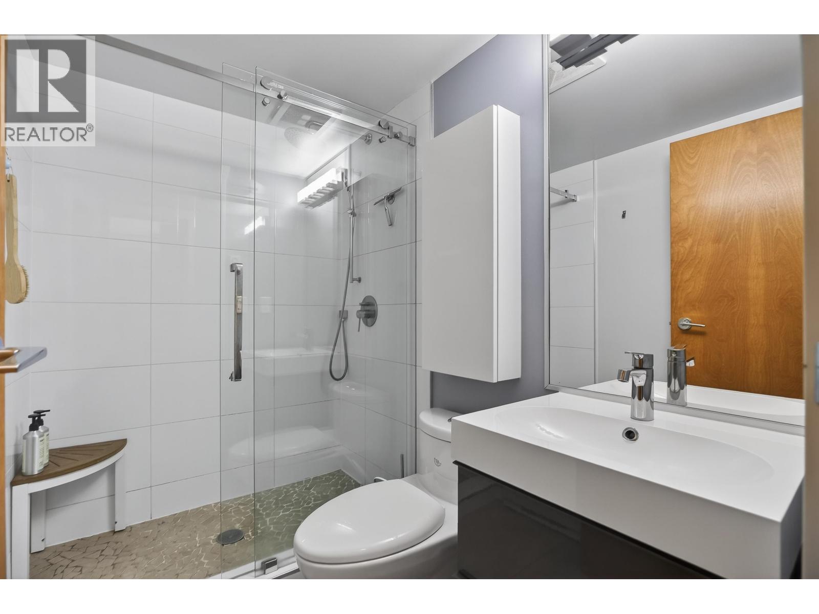 31 3855 Pender Street, Burnaby, British Columbia  V5C 1W5 - Photo 13 - R3106323