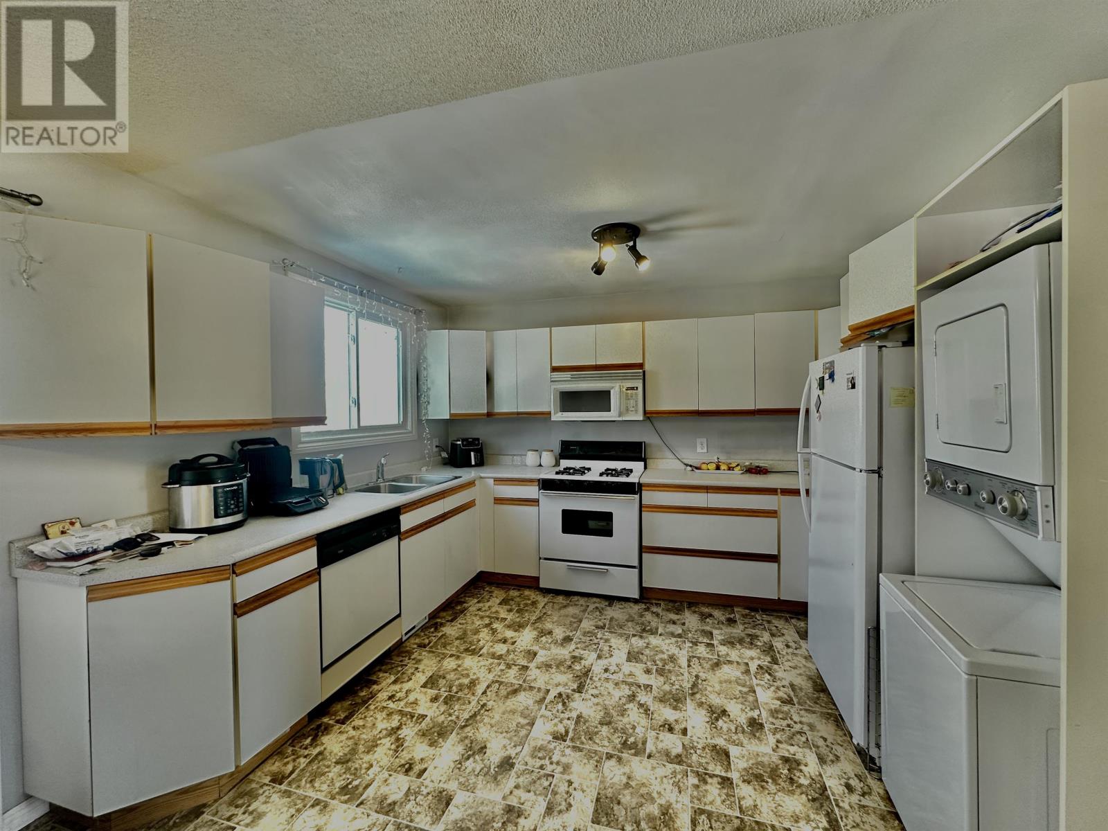 1032 Ninth St N, Kenora, Ontario  P9N 2T3 - Photo 8 - TB2600578