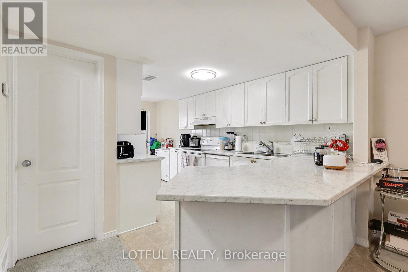 576 Lakeridge Drive, Ottawa, Ontario K4A 0H4 - Photo 9 - X12995960