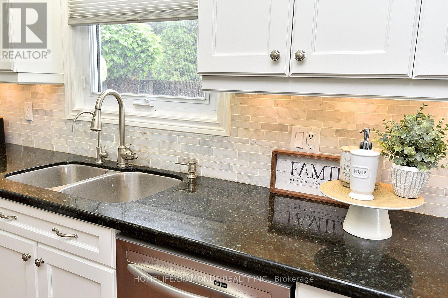 95 Birchpark Drive N, Grimsby, Ontario  L3M 4M9 - Photo 21 - X12995542