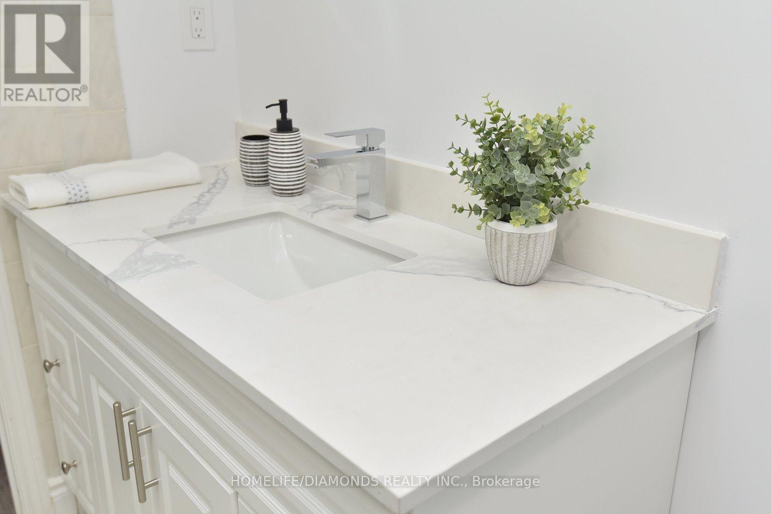 95 Birchpark Drive N, Grimsby, Ontario  L3M 4M9 - Photo 37 - X12995542