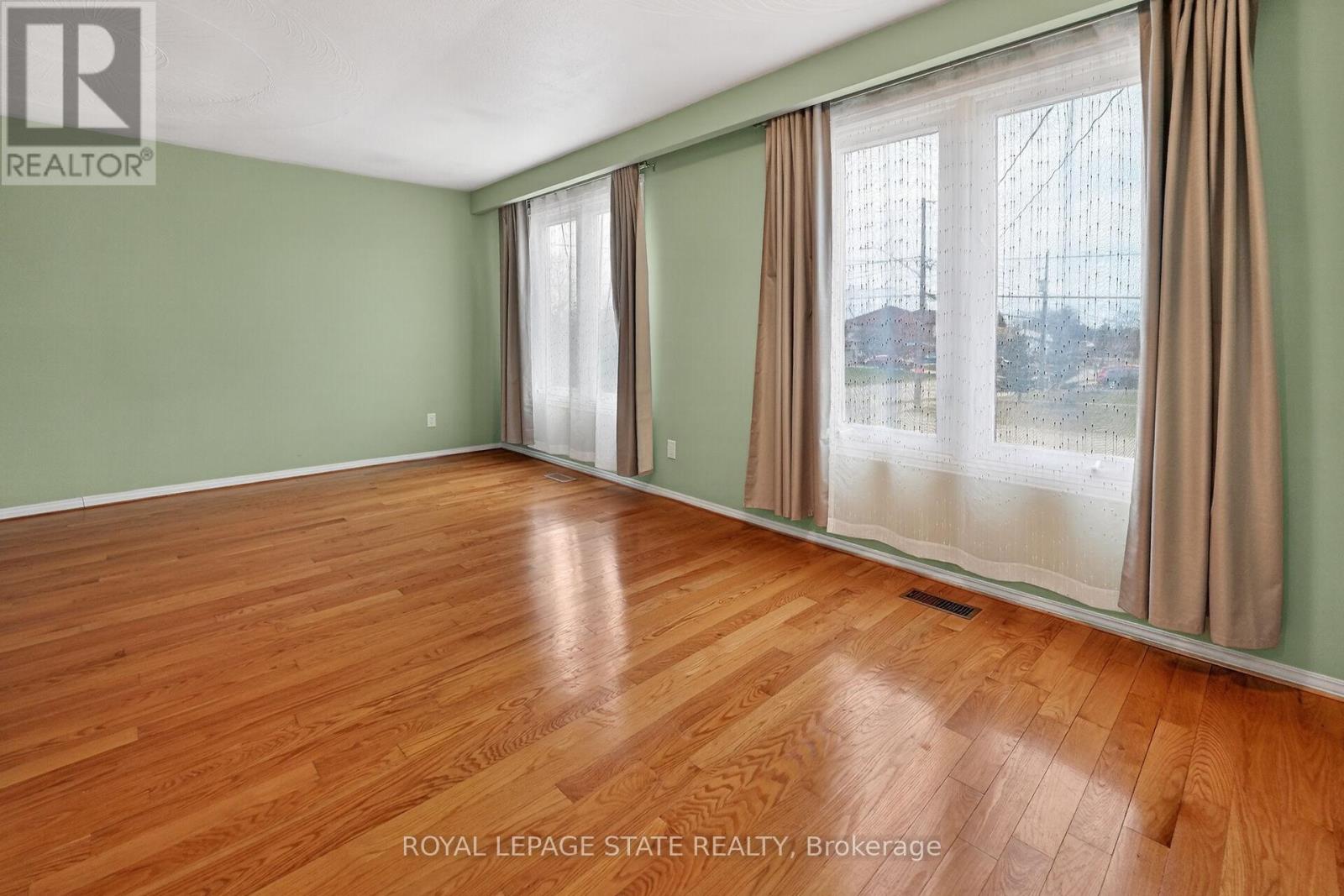 358 Federal Street, Hamilton, Ontario  L8E 2B5 - Photo 5 - X12995598