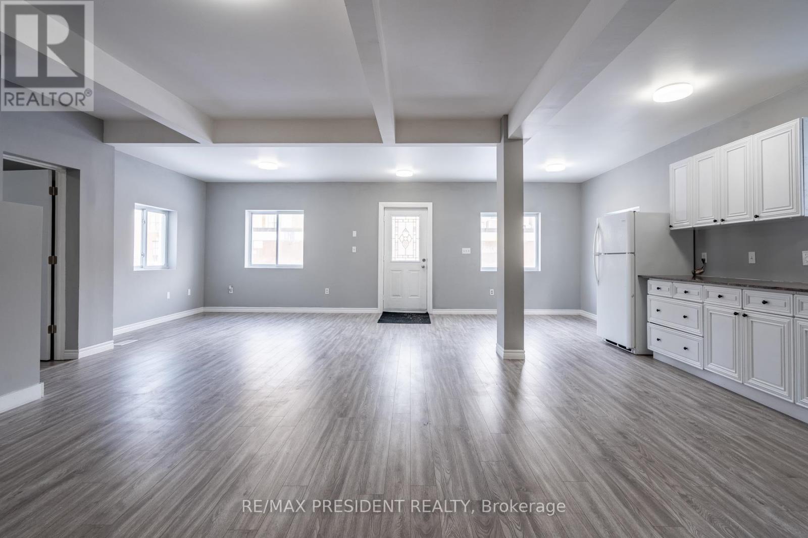 37 Catherine Street, St. Catharines, Ontario  L2R 5E8 - Photo 12 - X12995616