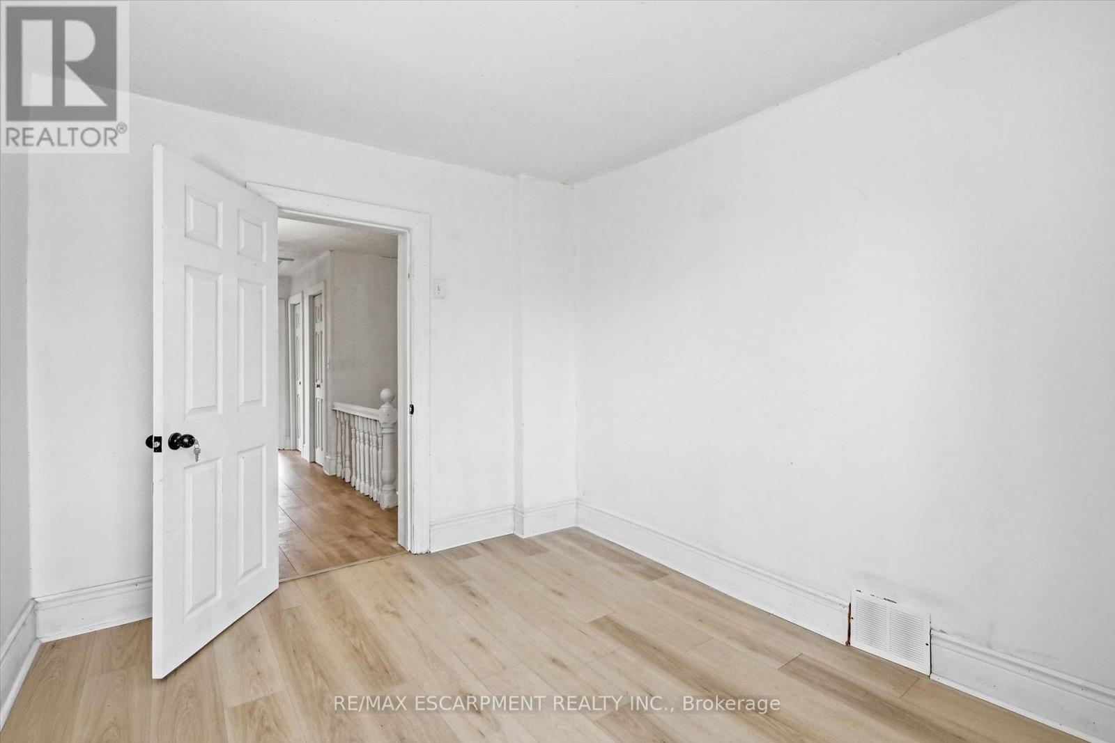 761 Cannon Street E, Hamilton, Ontario  L8L 2H1 - Photo 16 - X12995666