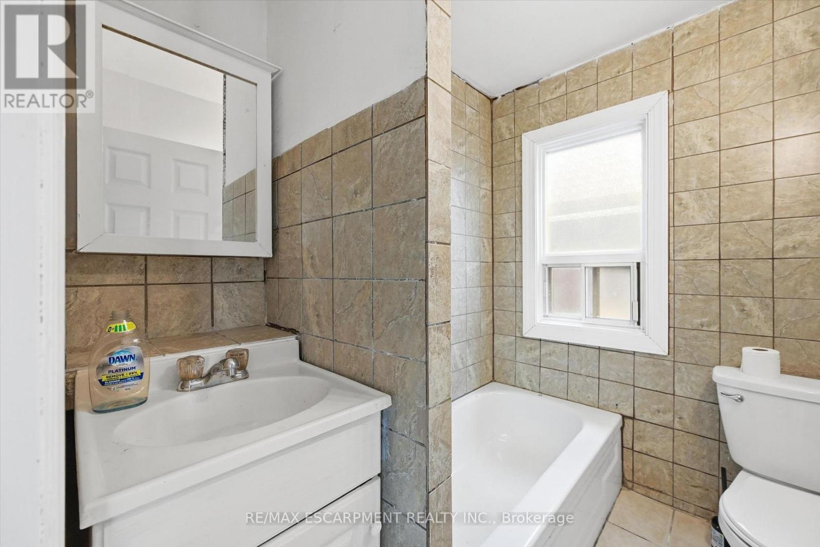 761 Cannon Street E, Hamilton, Ontario  L8L 2H1 - Photo 23 - X12995666