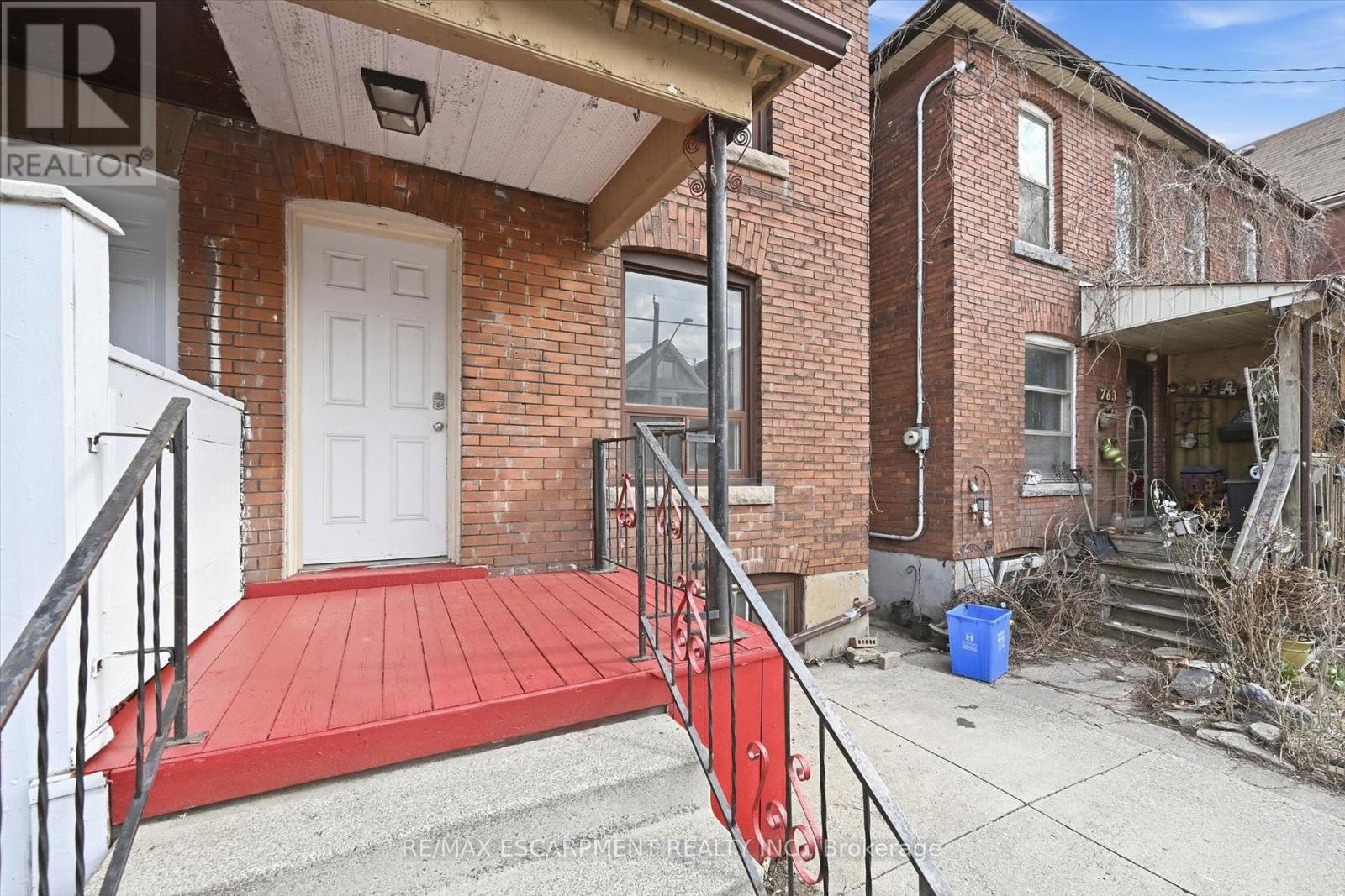 761 Cannon Street E, Hamilton, Ontario  L8L 2H1 - Photo 3 - X12995666
