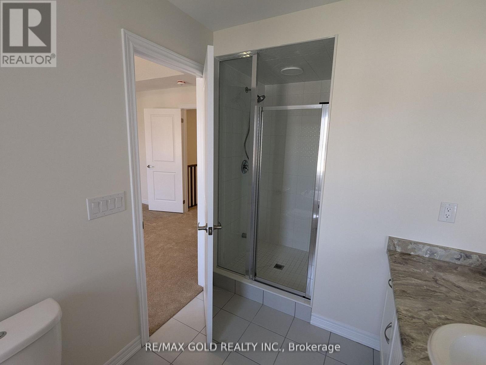 203 Broadacre Drive, Kitchener, Ontario  N2R 0S6 - Photo 13 - X12995692