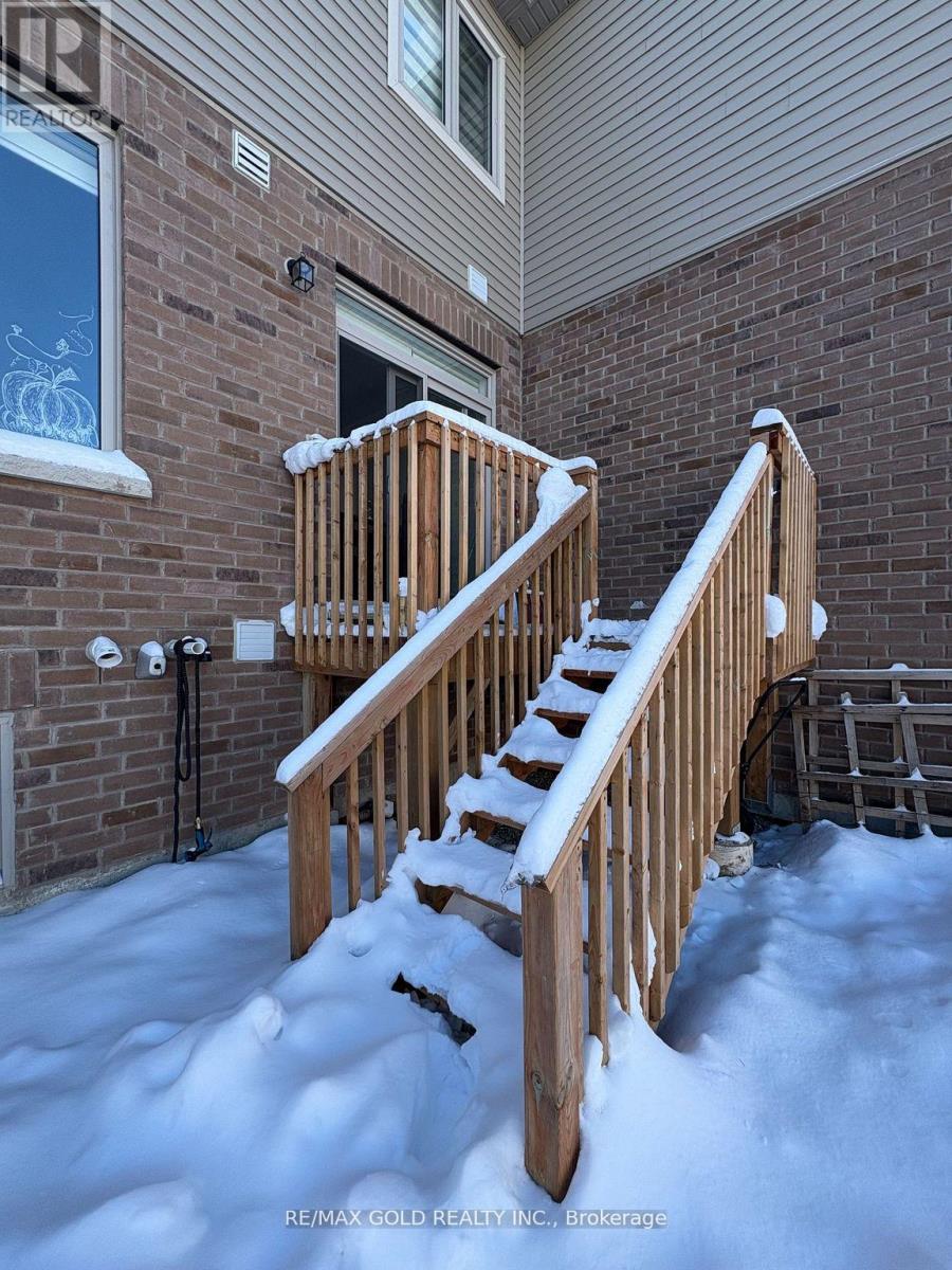 203 Broadacre Drive, Kitchener, Ontario  N2R 0S6 - Photo 25 - X12995692