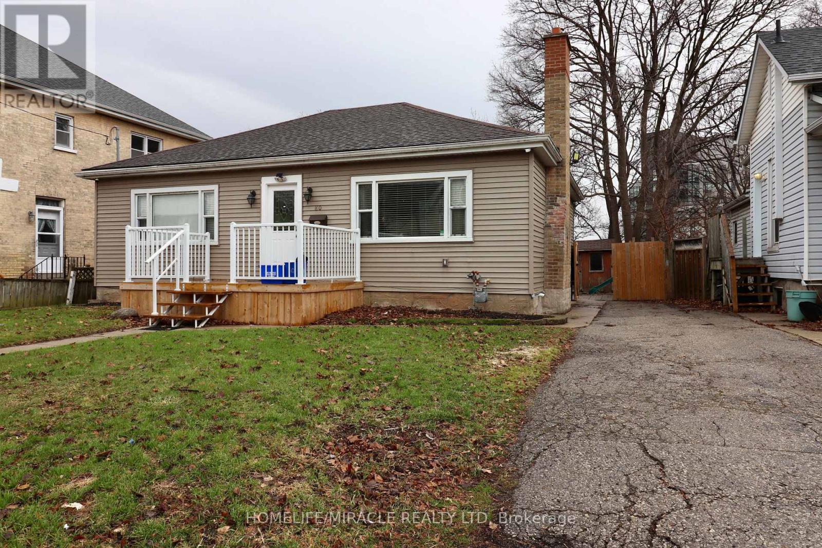80 Roseview Avenue, Cambridge, Ontario  N1R 4A7 - Photo 4 - X12995708