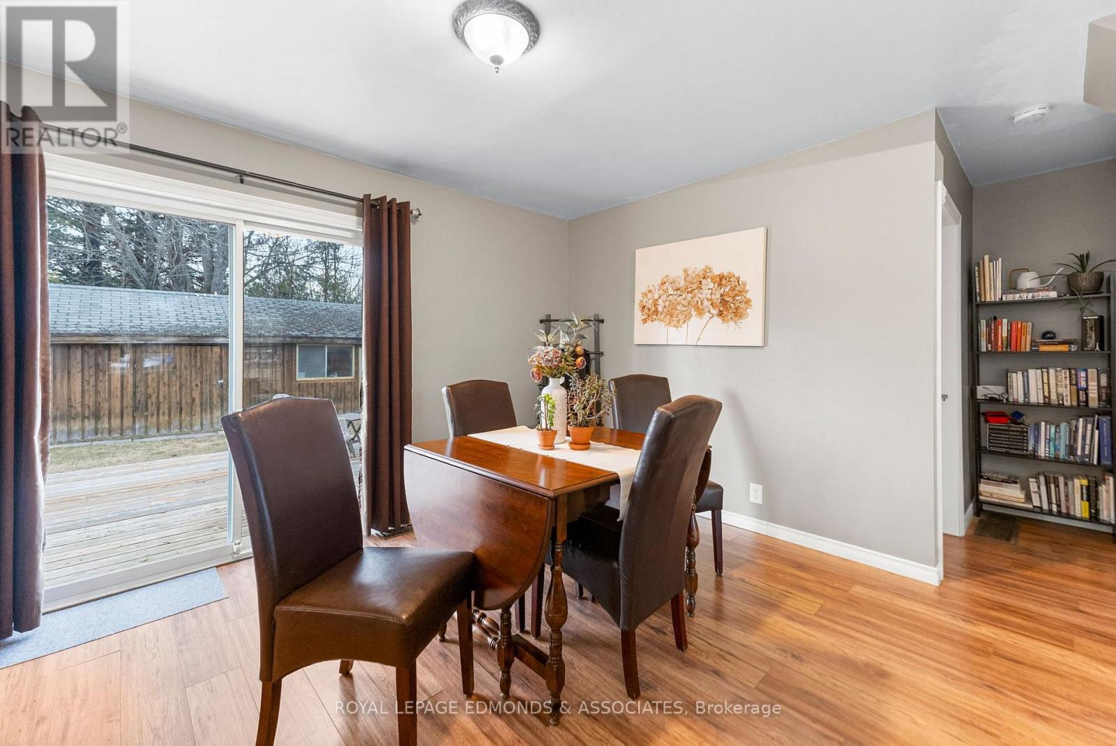 11753 Round Lake Road, Laurentian Valley, Ontario K8A 0K9 - Photo 10 - X12995848