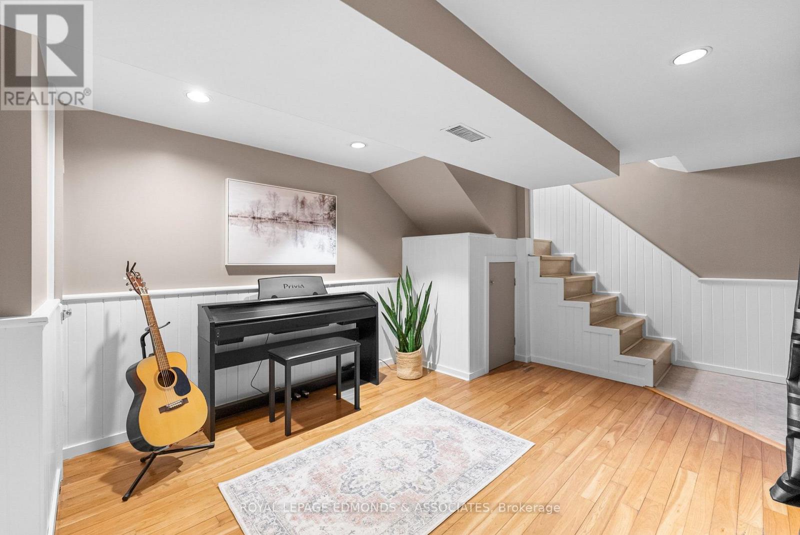 11753 Round Lake Road, Laurentian Valley, Ontario K8A 0K9 - Photo 27 - X12995848