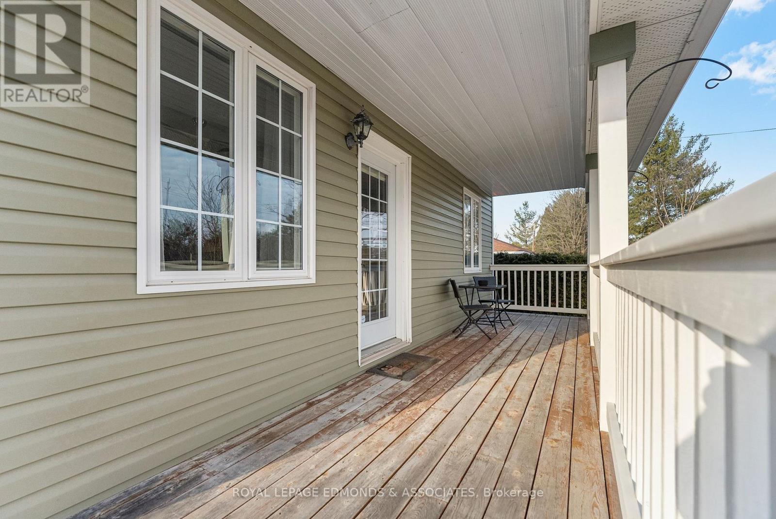 11753 Round Lake Road, Laurentian Valley, Ontario K8A 0K9 - Photo 33 - X12995848