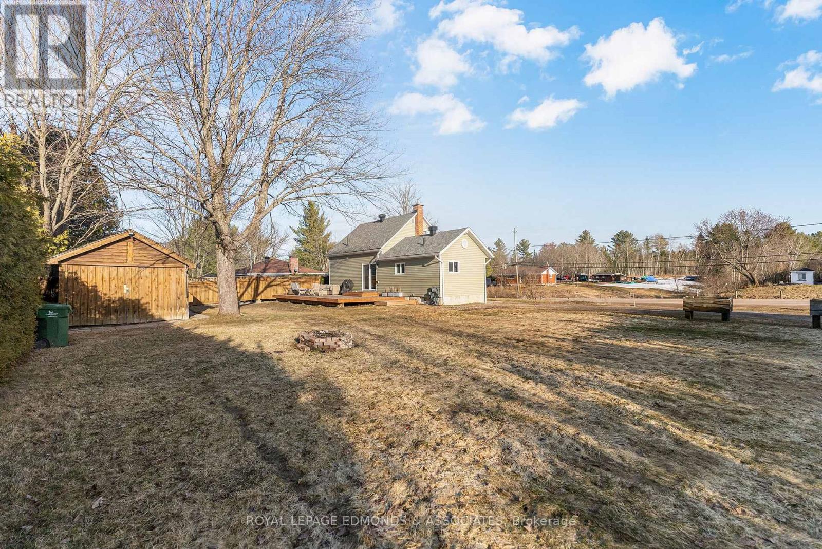 11753 Round Lake Road, Laurentian Valley, Ontario K8A 0K9 - Photo 40 - X12995848