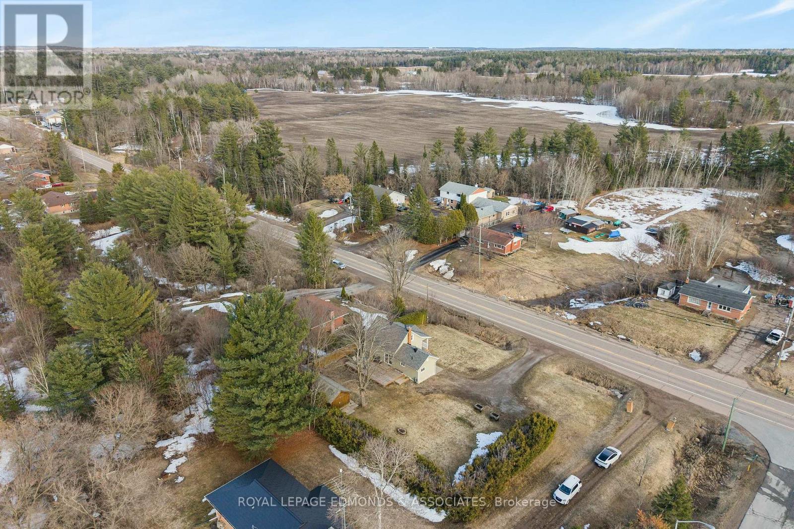 11753 Round Lake Road, Laurentian Valley, Ontario K8A 0K9 - Photo 45 - X12995848