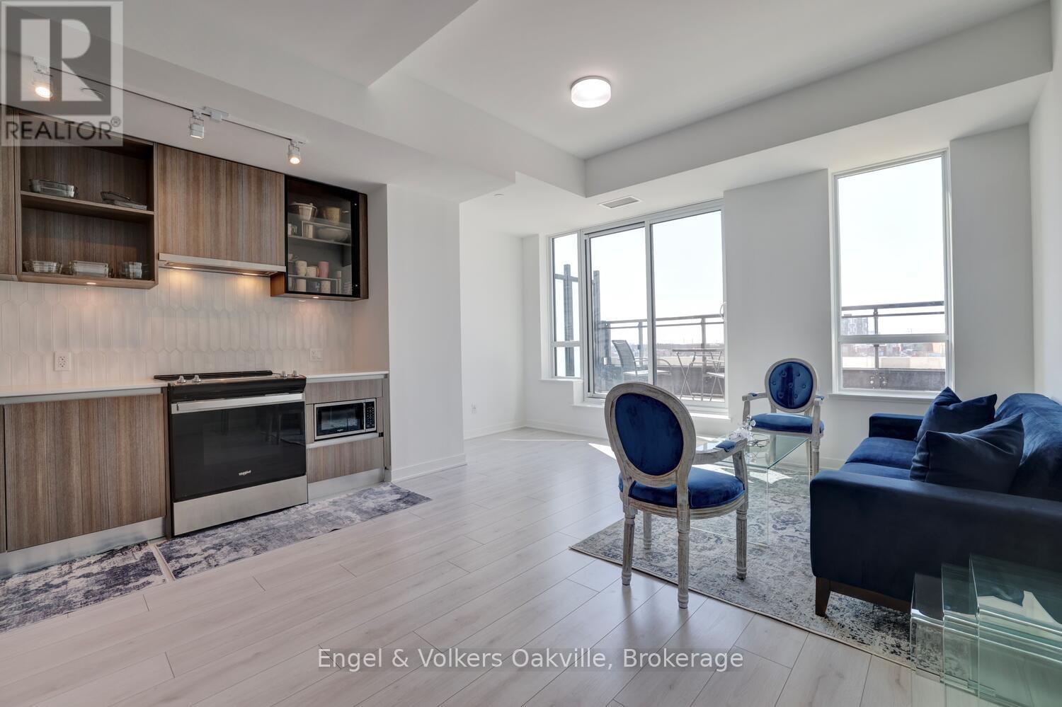 307 - 405 Dundas Street W, Oakville, Ontario  L6M 5P9 - Photo 10 - W12995856