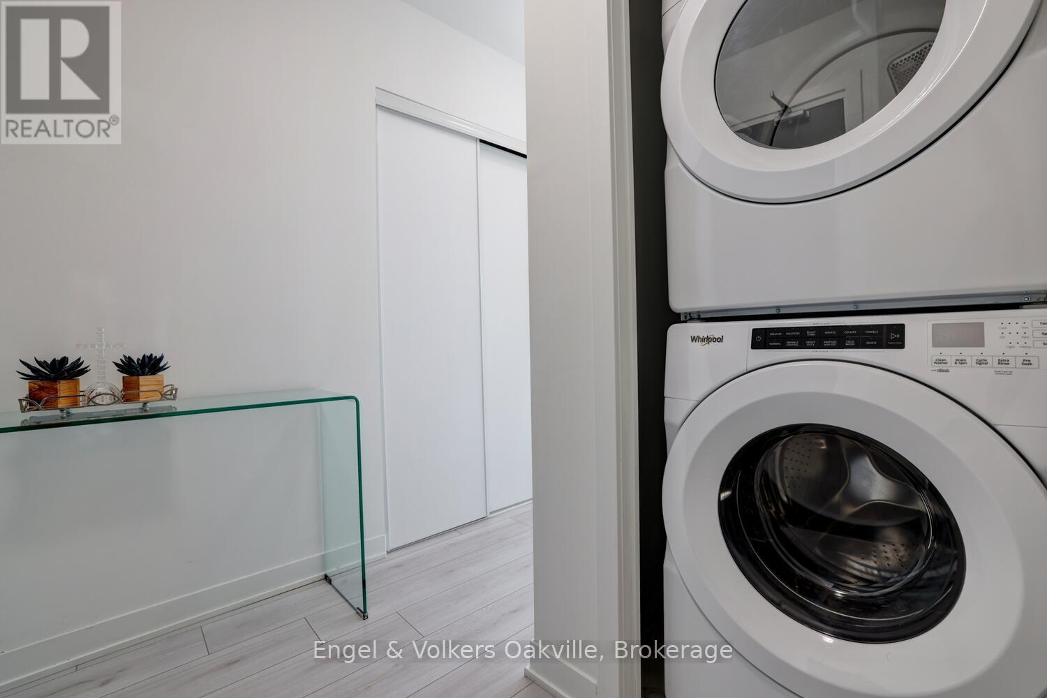 307 - 405 Dundas Street W, Oakville, Ontario  L6M 5P9 - Photo 28 - W12995856