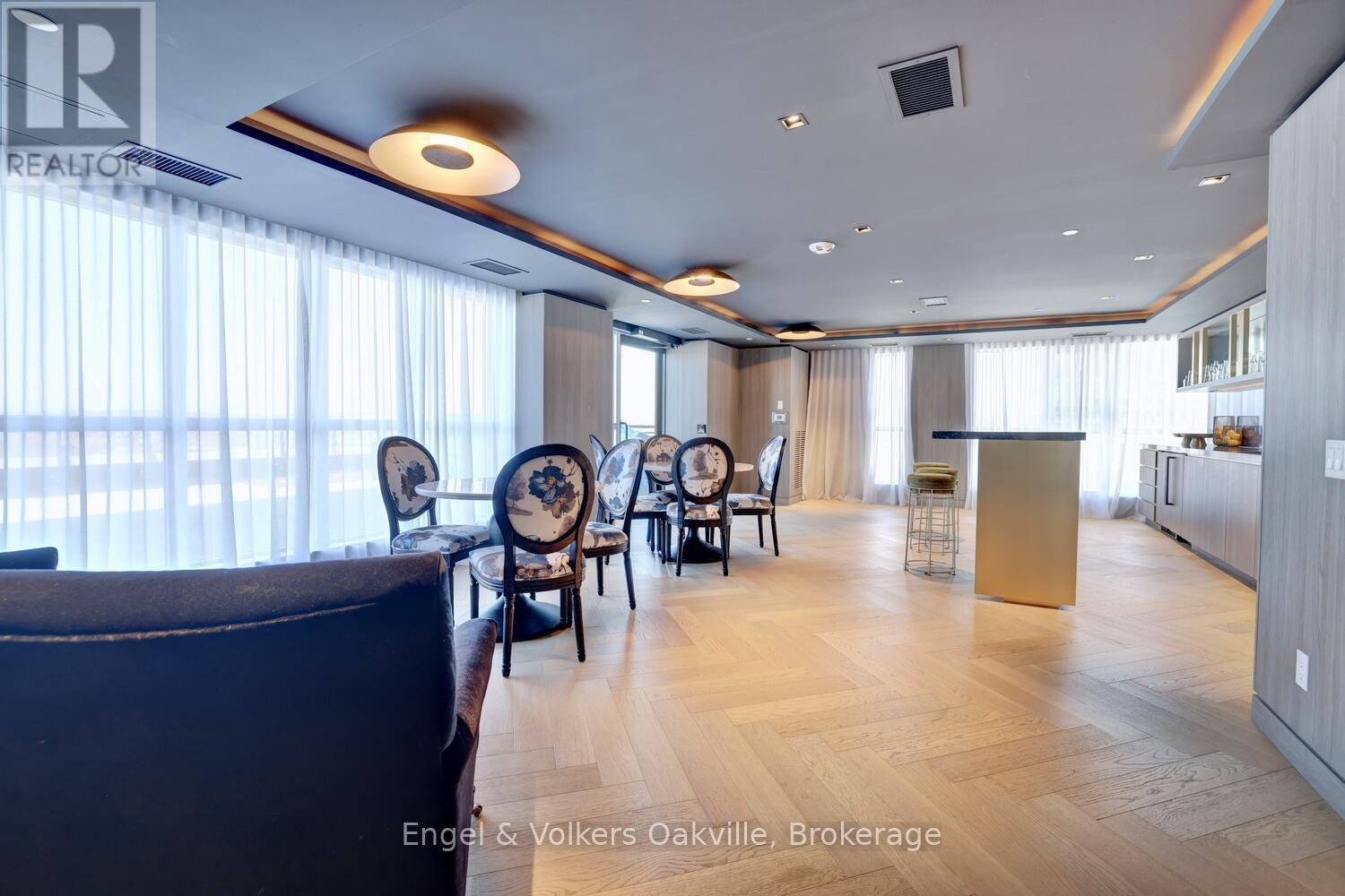 307 - 405 Dundas Street W, Oakville, Ontario  L6M 5P9 - Photo 37 - W12995856