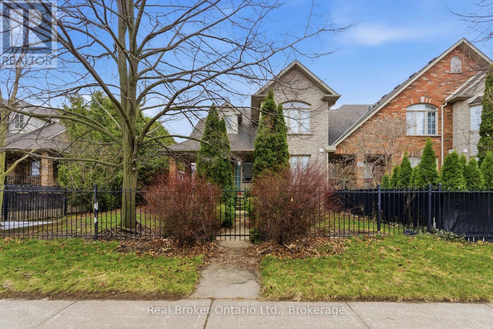 189 Livingston Avenue, Grimsby, Ontario  L3M 5M3 - Photo 17 - X12995874