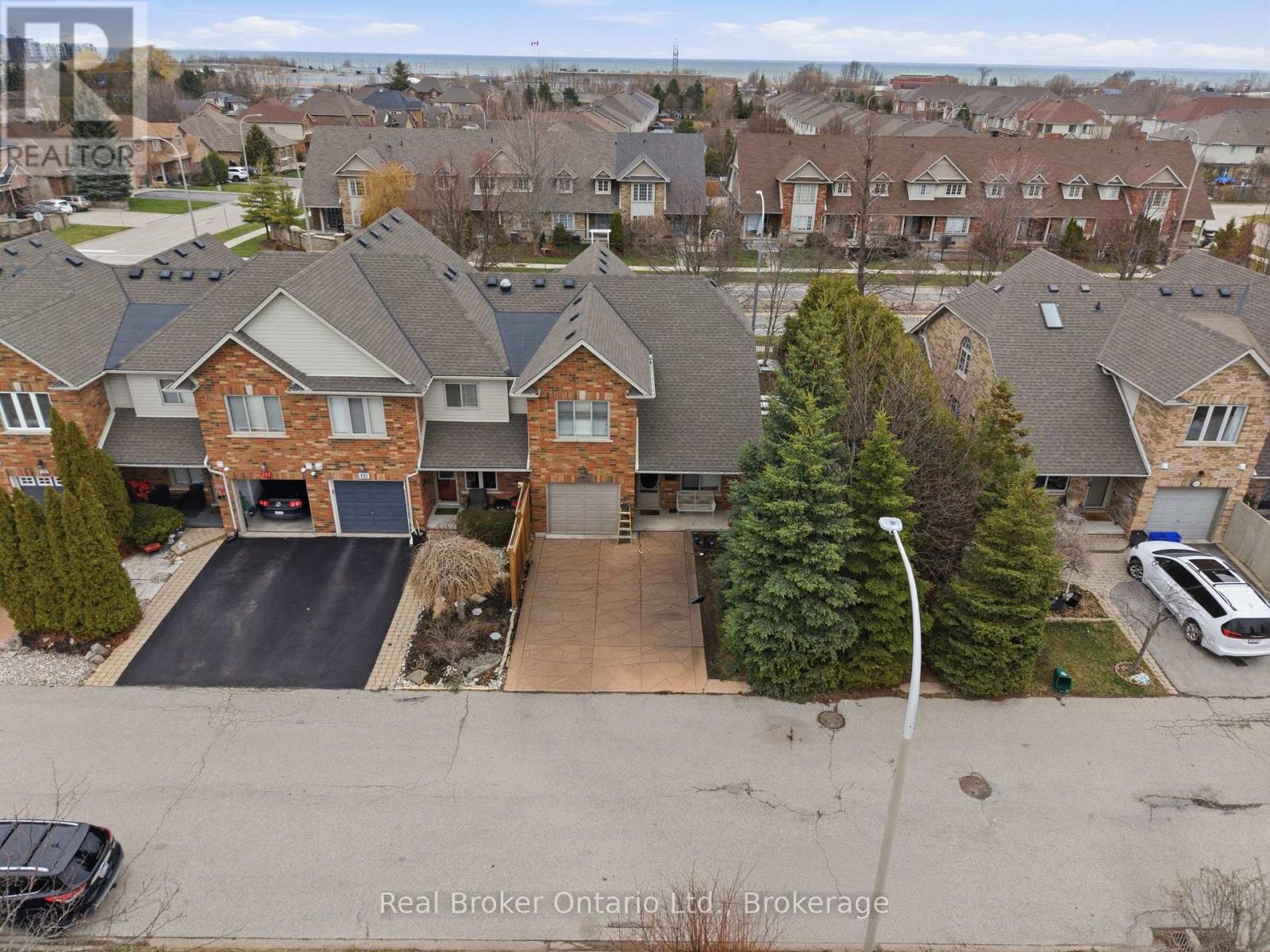 189 Livingston Avenue, Grimsby, Ontario  L3M 5M3 - Photo 2 - X12995874