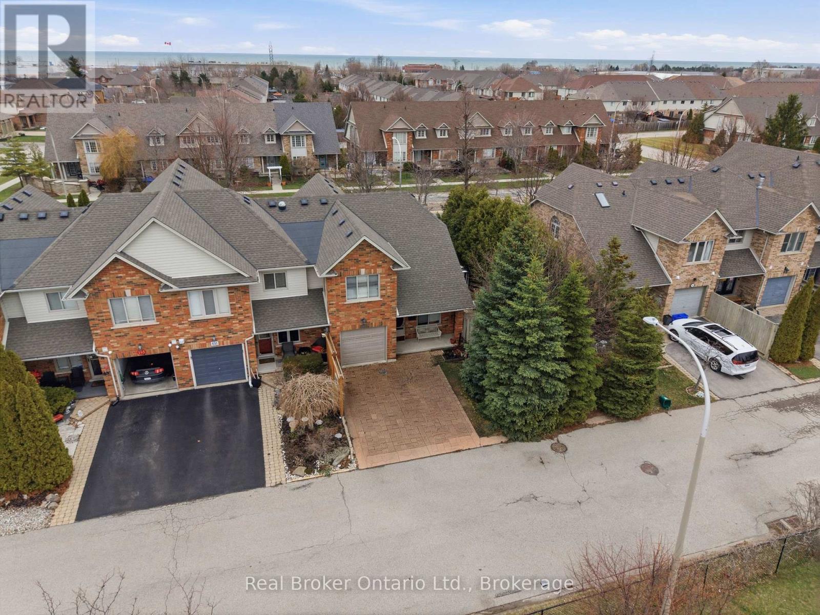 189 Livingston Avenue, Grimsby, Ontario  L3M 5M3 - Photo 3 - X12995874