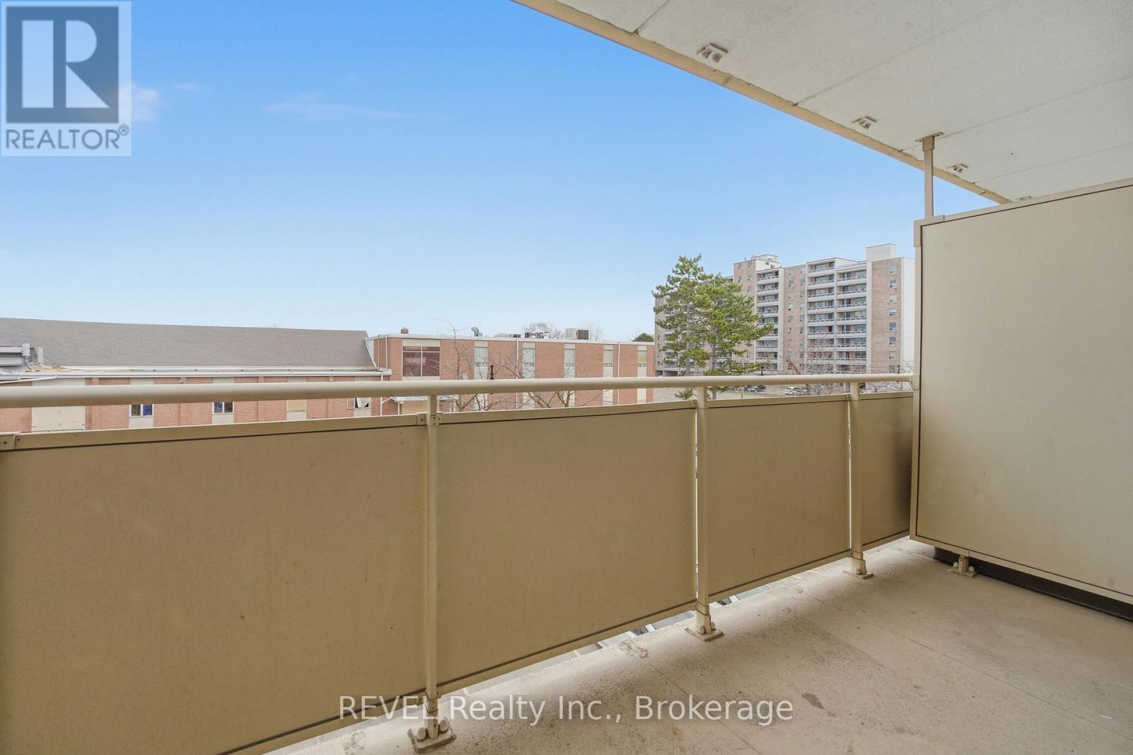 304 - 198 Scott Street, St. Catharines, Ontario L2N 5T3 - Photo 18 - X12995836