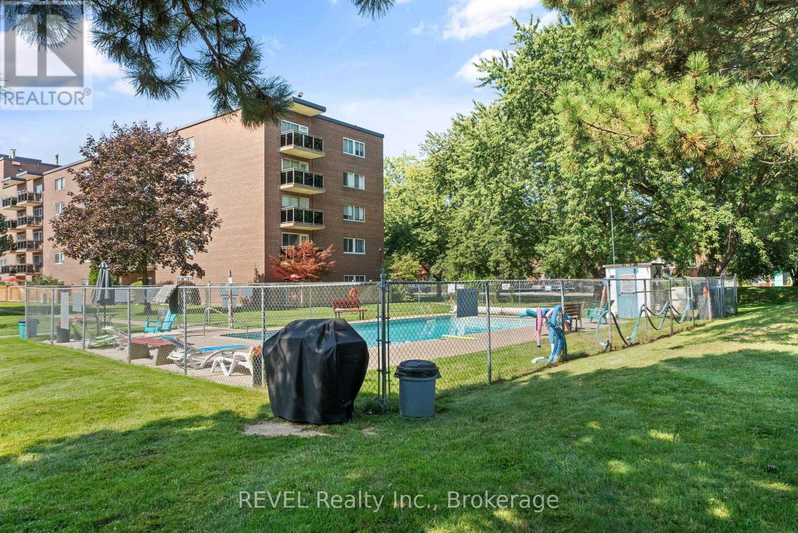 304 - 198 Scott Street, St. Catharines, Ontario L2N 5T3 - Photo 23 - X12995836