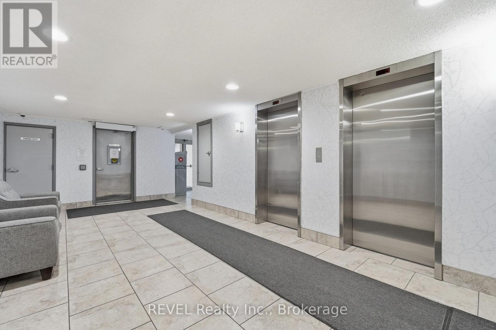 304 - 198 Scott Street, St. Catharines, Ontario L2N 5T3 - Photo 7 - X12995836