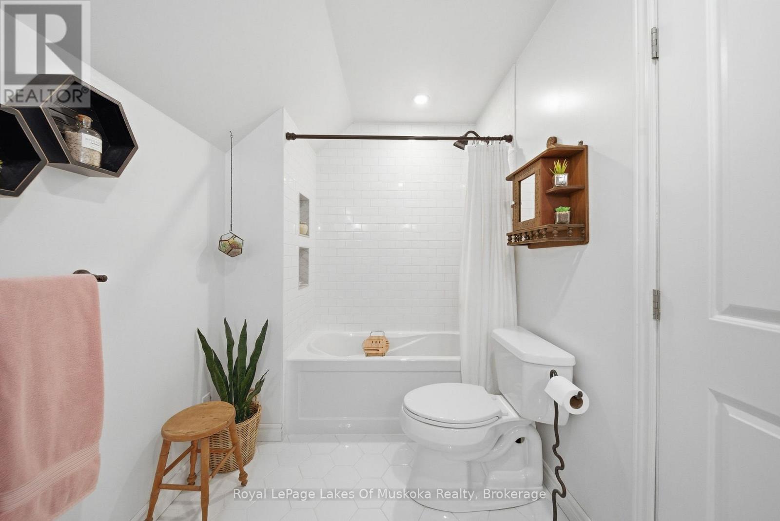 1872 Marchmont Road, Severn, Ontario  L3V 0V6 - Photo 30 - S12995902