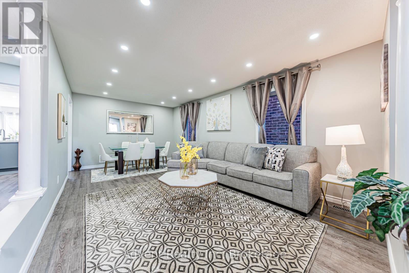 16 HIBBARD DRIVE, Ajax, Ontario