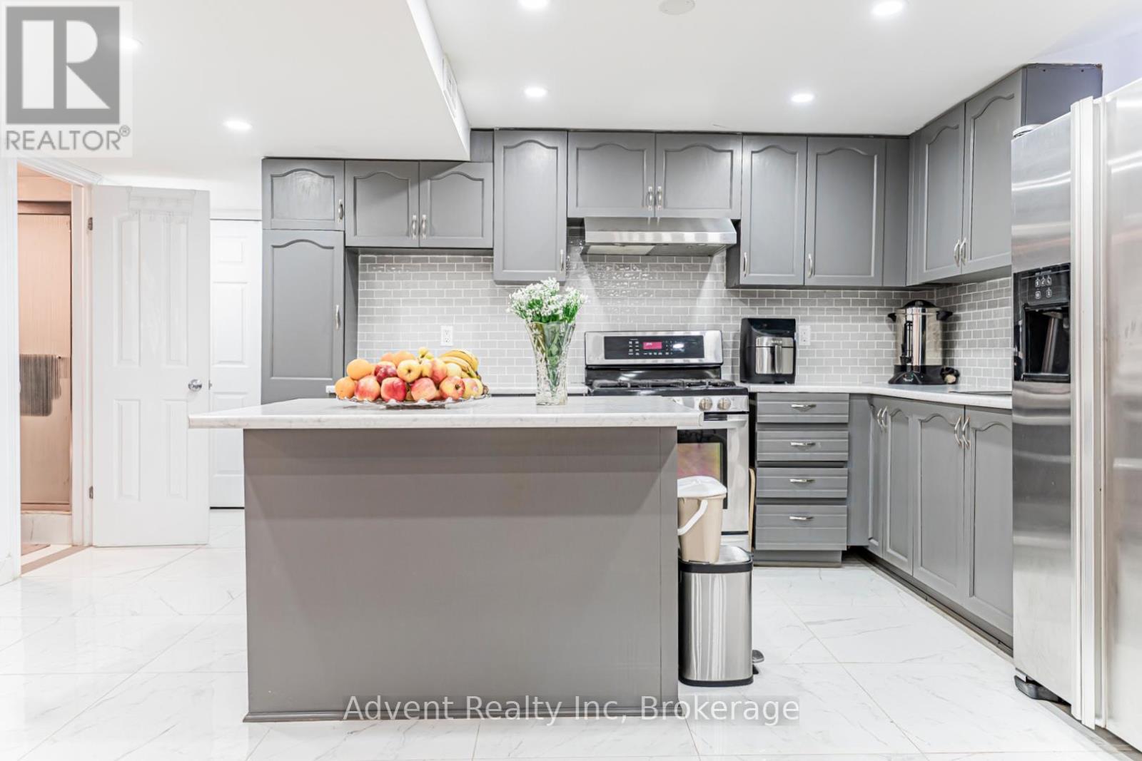 16 Hibbard Drive, Ajax, Ontario  L1Z 1J7 - Photo 36 - E12971194