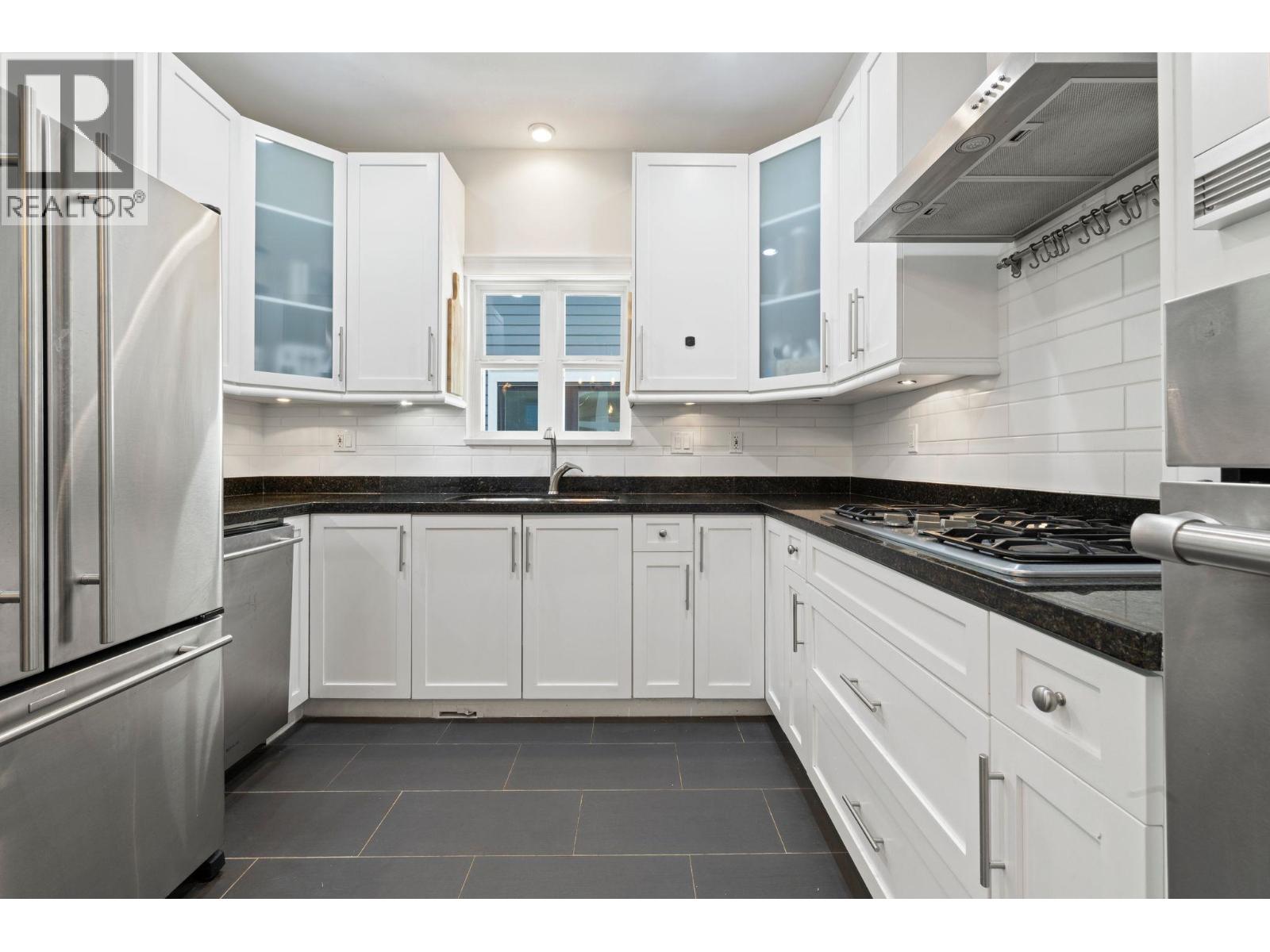 1807 E 7th Avenue, Vancouver, British Columbia  V5N 1S1 - Photo 10 - R3111074