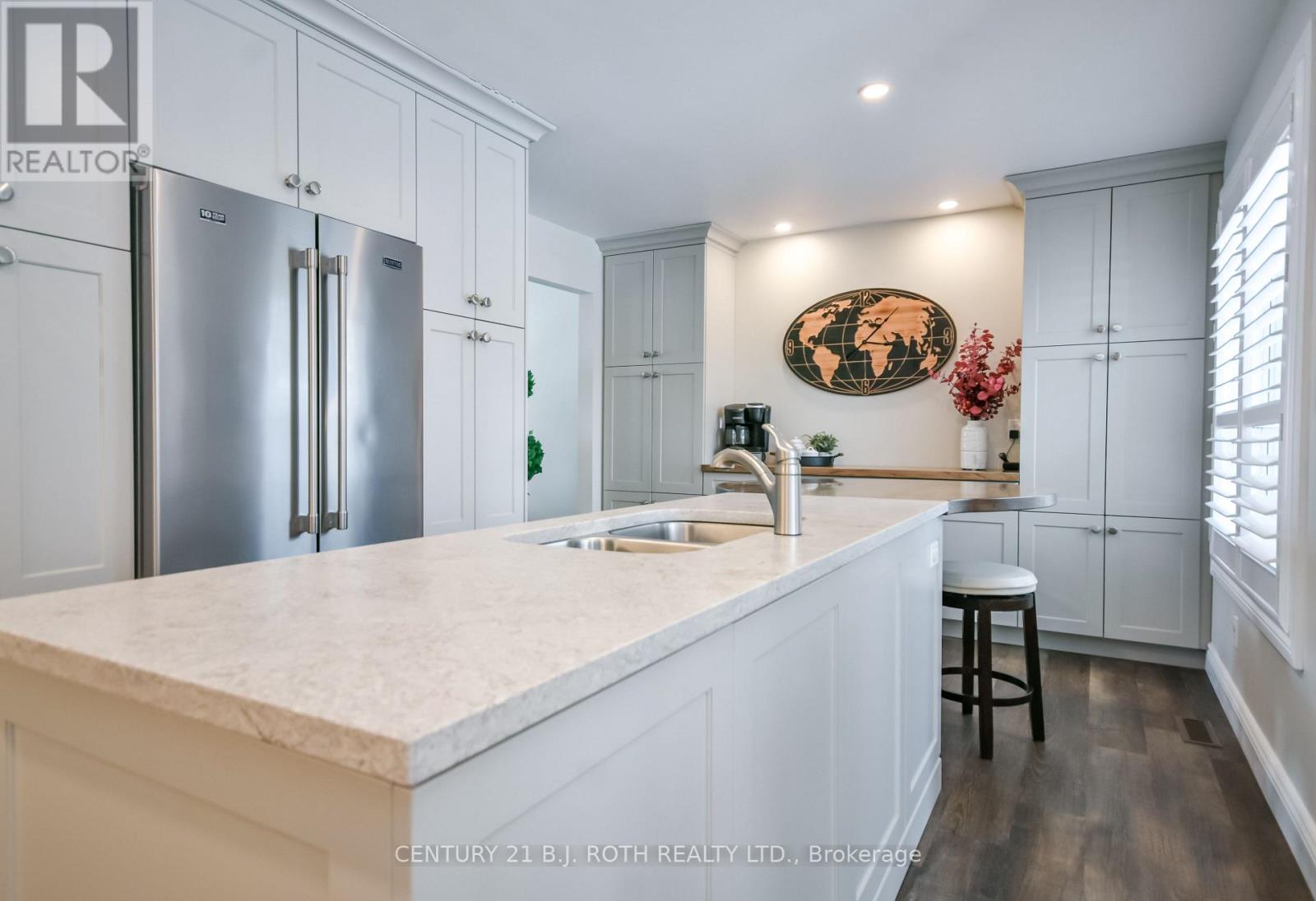 91 Benson Drive, Barrie, Ontario  L4N 7Y4 - Photo 4 - S12965438