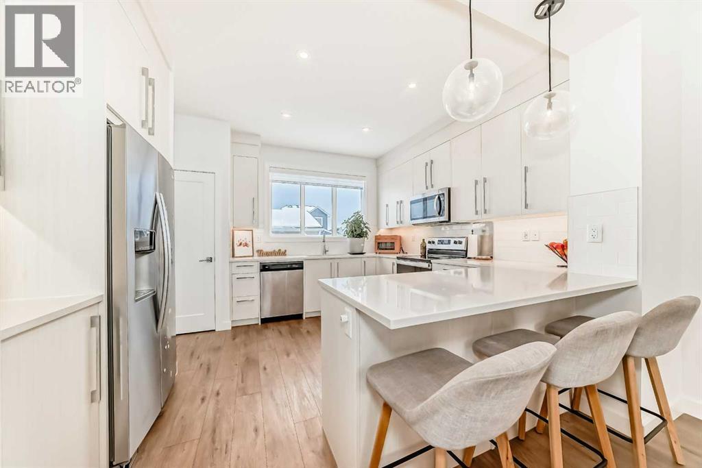 106 Dawson Harbour Grove, Chestermere, Alberta  T1X 2S4 - Photo 6 - A2274730