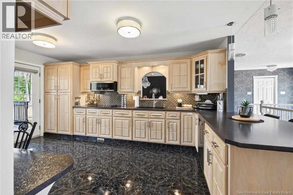 38 Sheila, Berry Mills, New Brunswick  E1G 4X4 - Photo 3 - NB137060