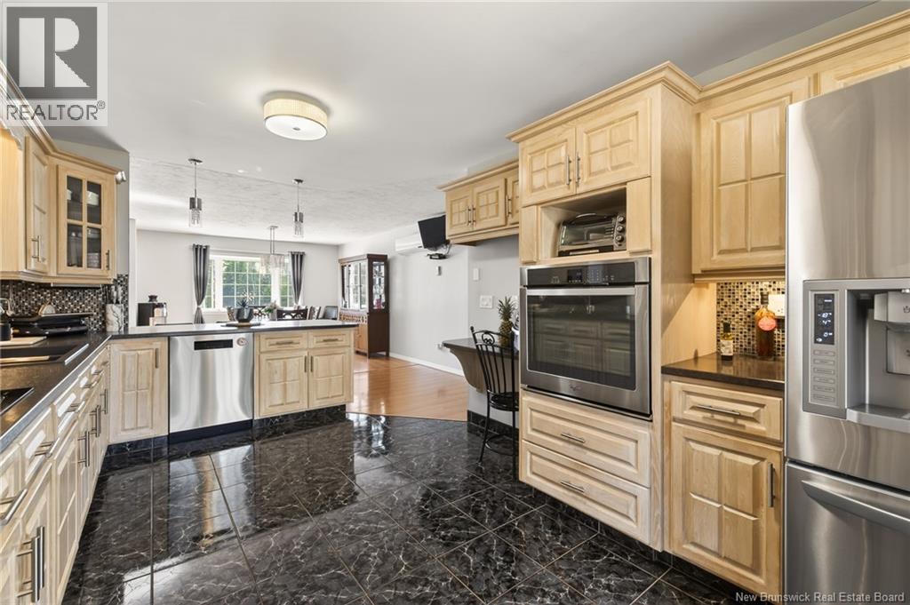 38 Sheila, Berry Mills, New Brunswick  E1G 4X4 - Photo 4 - NB137060