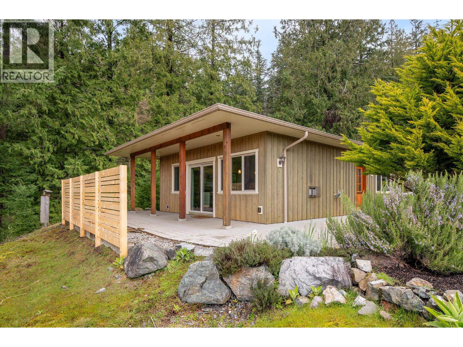 879 SEYMOUR BAY DRIVE, Bowen Island, British Columbia