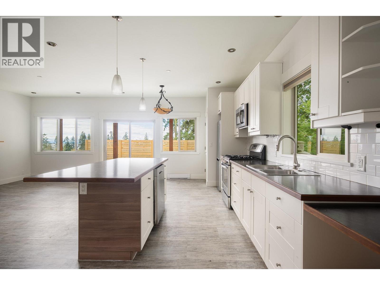 879 Seymour Bay Drive, Bowen Island, British Columbia  V0N 1G1 - Photo 13 - R3111068