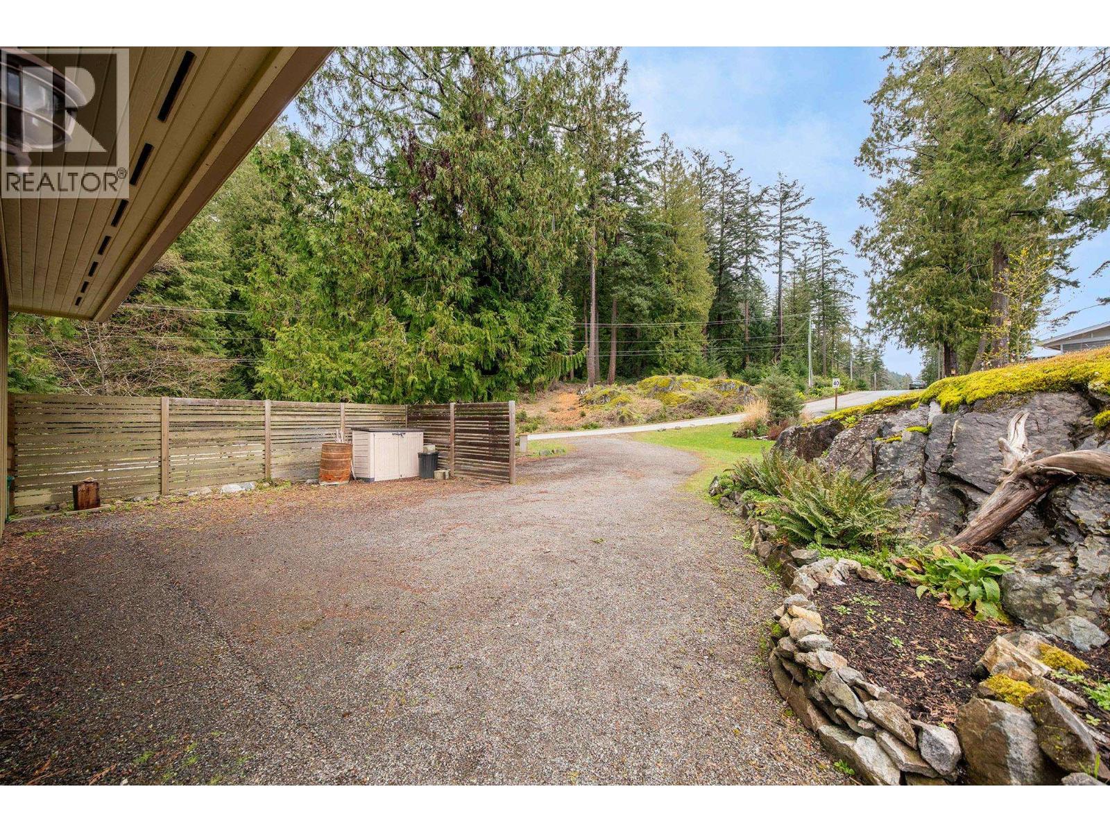 879 Seymour Bay Drive, Bowen Island, British Columbia  V0N 1G1 - Photo 18 - R3111068