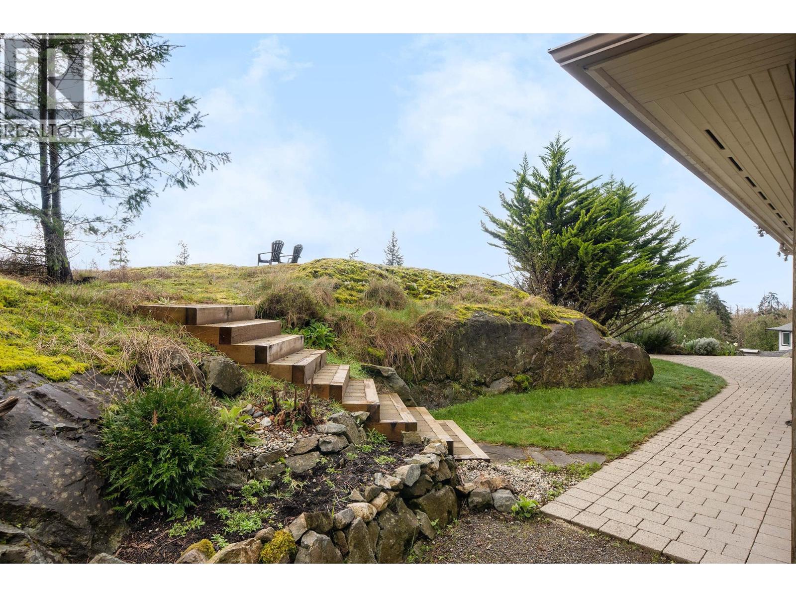 879 Seymour Bay Drive, Bowen Island, British Columbia  V0N 1G1 - Photo 3 - R3111068