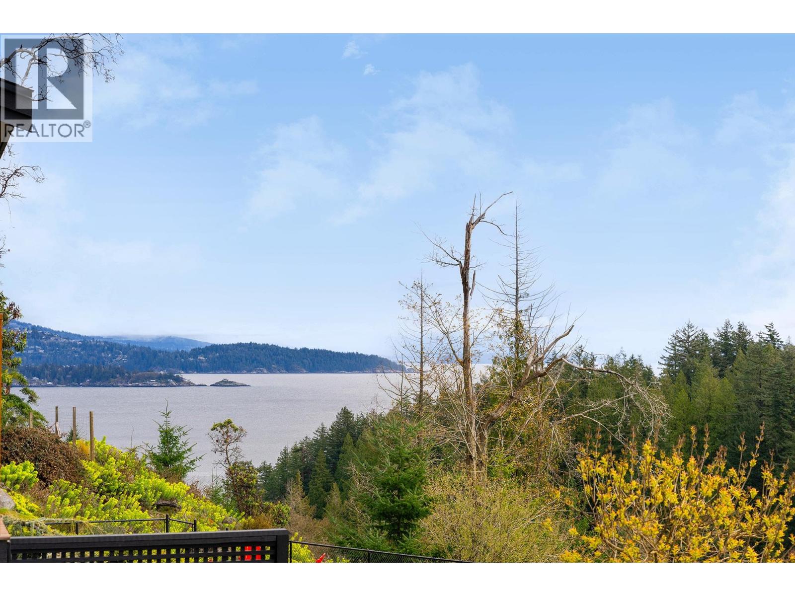 879 Seymour Bay Drive, Bowen Island, British Columbia  V0N 1G1 - Photo 6 - R3111068