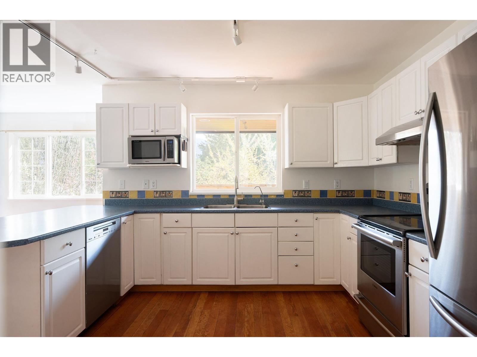 1347 Eagle Cliff Road, Bowen Island, British Columbia  V0N 1G1 - Photo 8 - R3111069