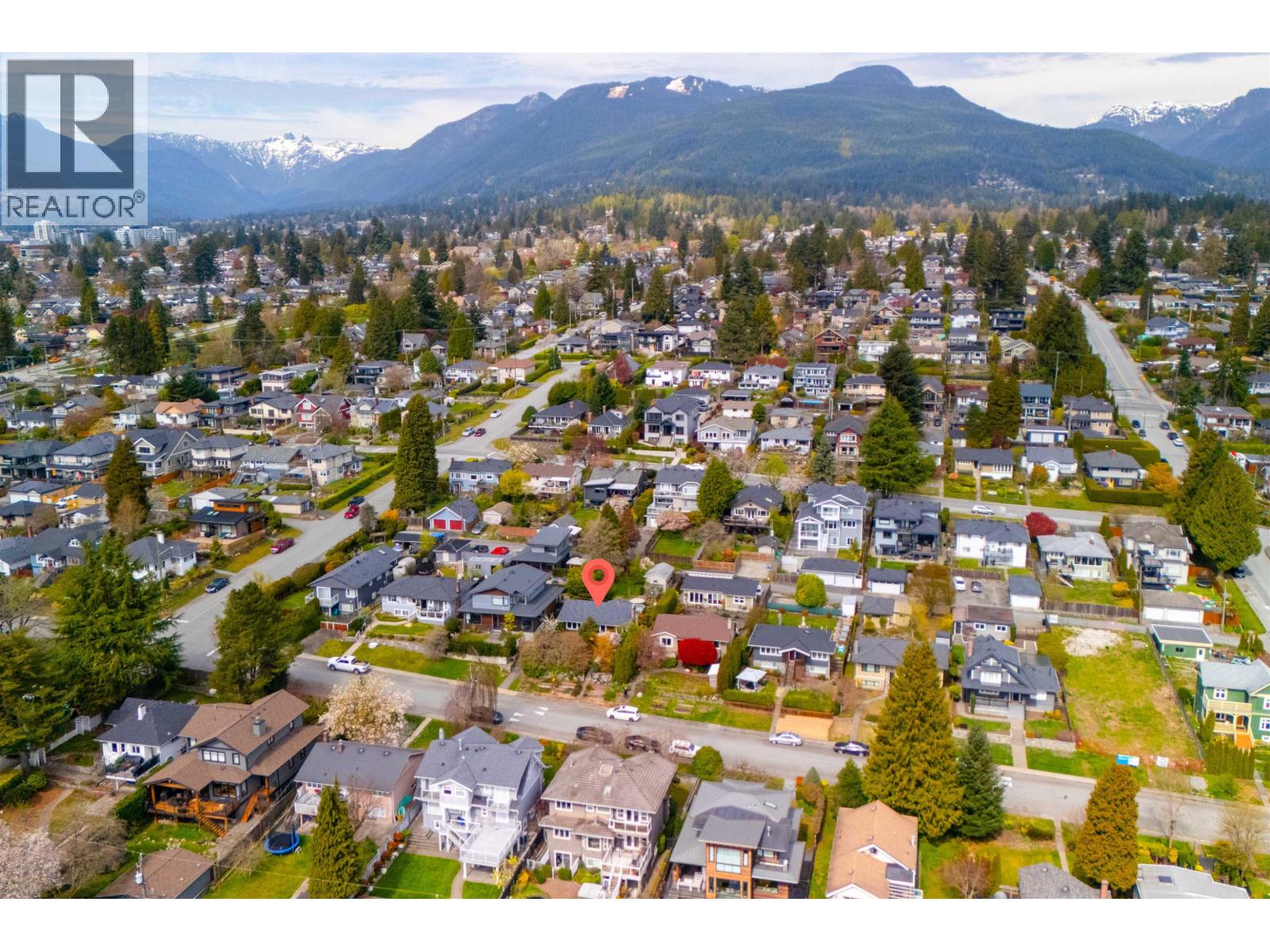 818 E 6th Street, North Vancouver, British Columbia  V7L 1R7 - Photo 35 - R3111072