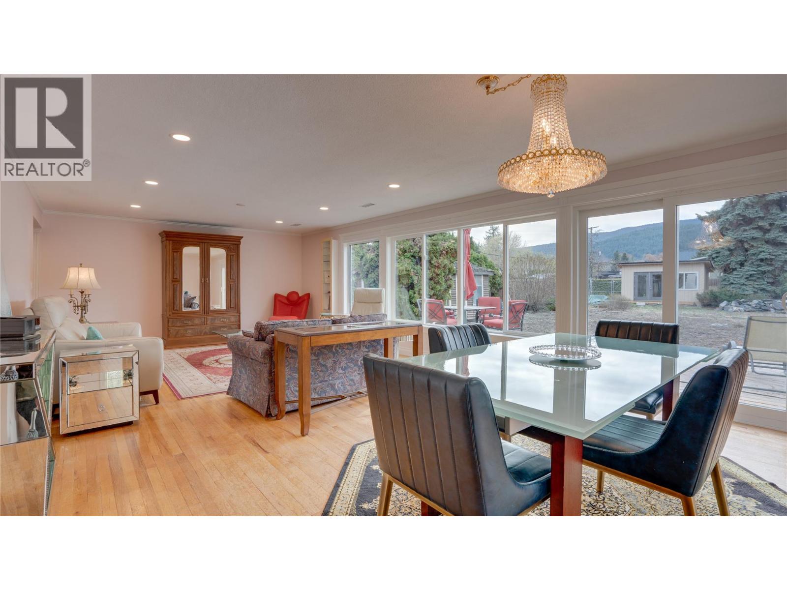 12300 Kalamalka Road, Coldstream, British Columbia  V1B 1M6 - Photo 8 - 10378460