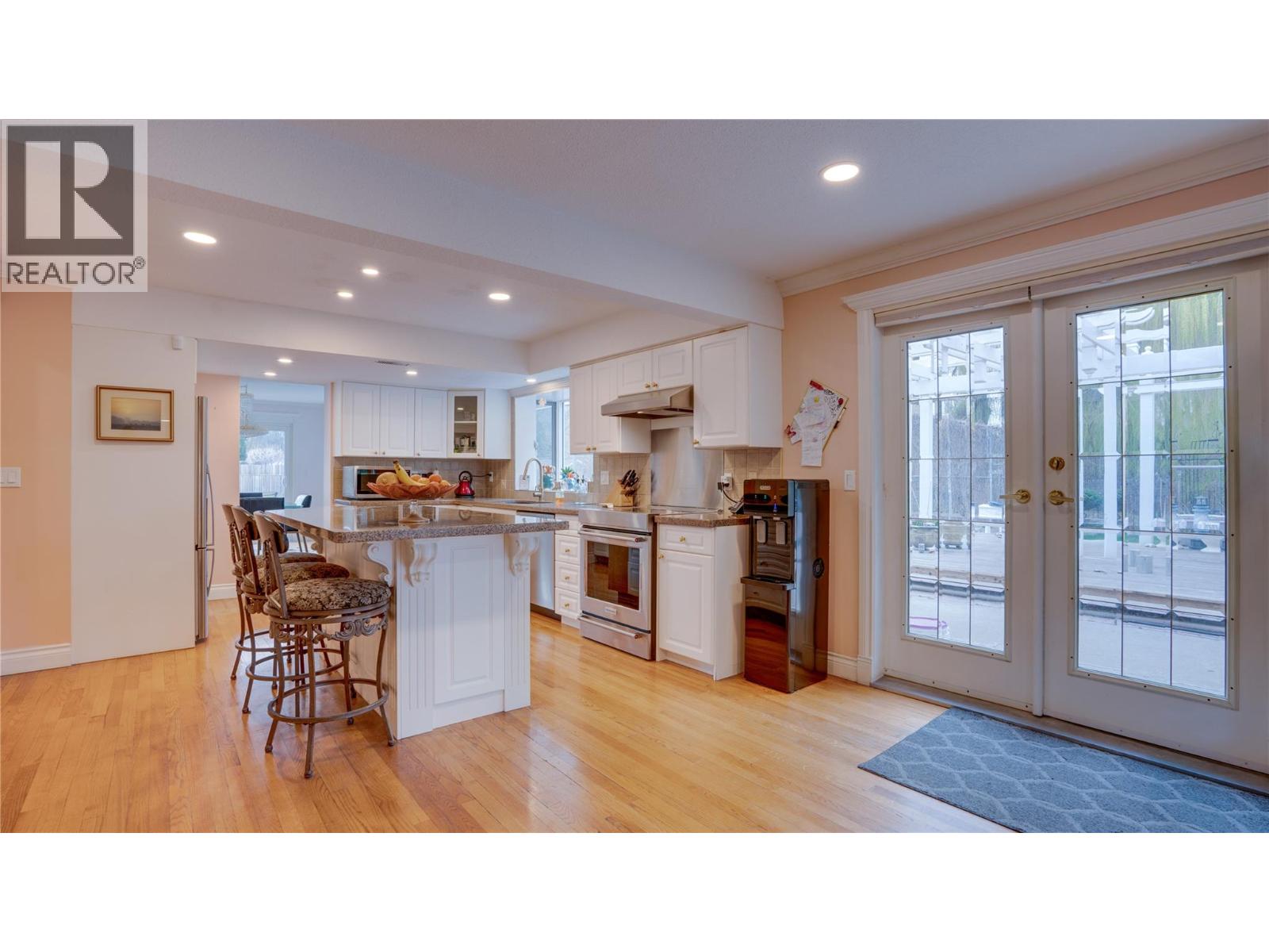 12300 Kalamalka Road, Coldstream, British Columbia  V1B 1M6 - Photo 11 - 10378460