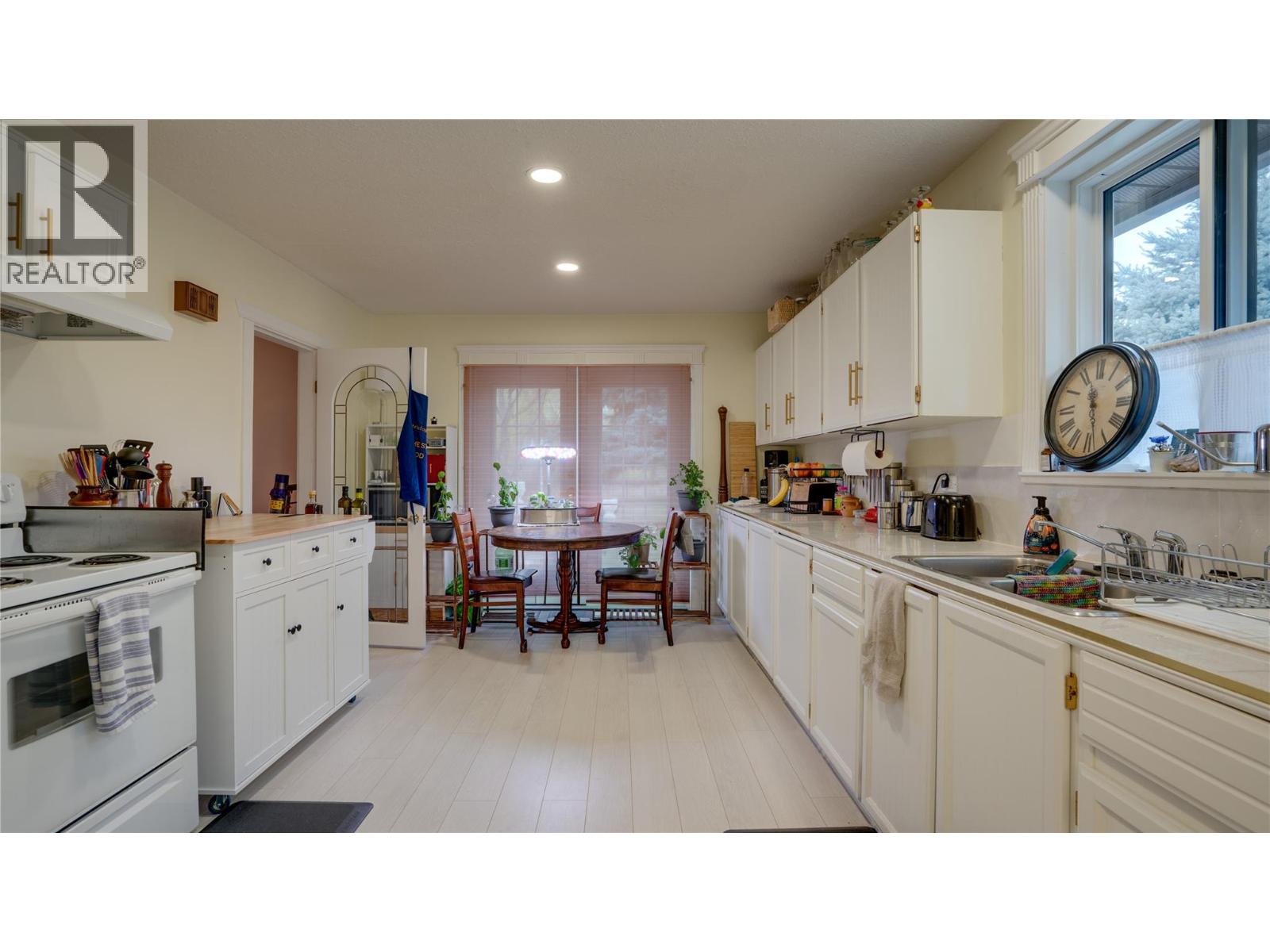 12300 Kalamalka Road, Coldstream, British Columbia  V1B 1M6 - Photo 38 - 10378460