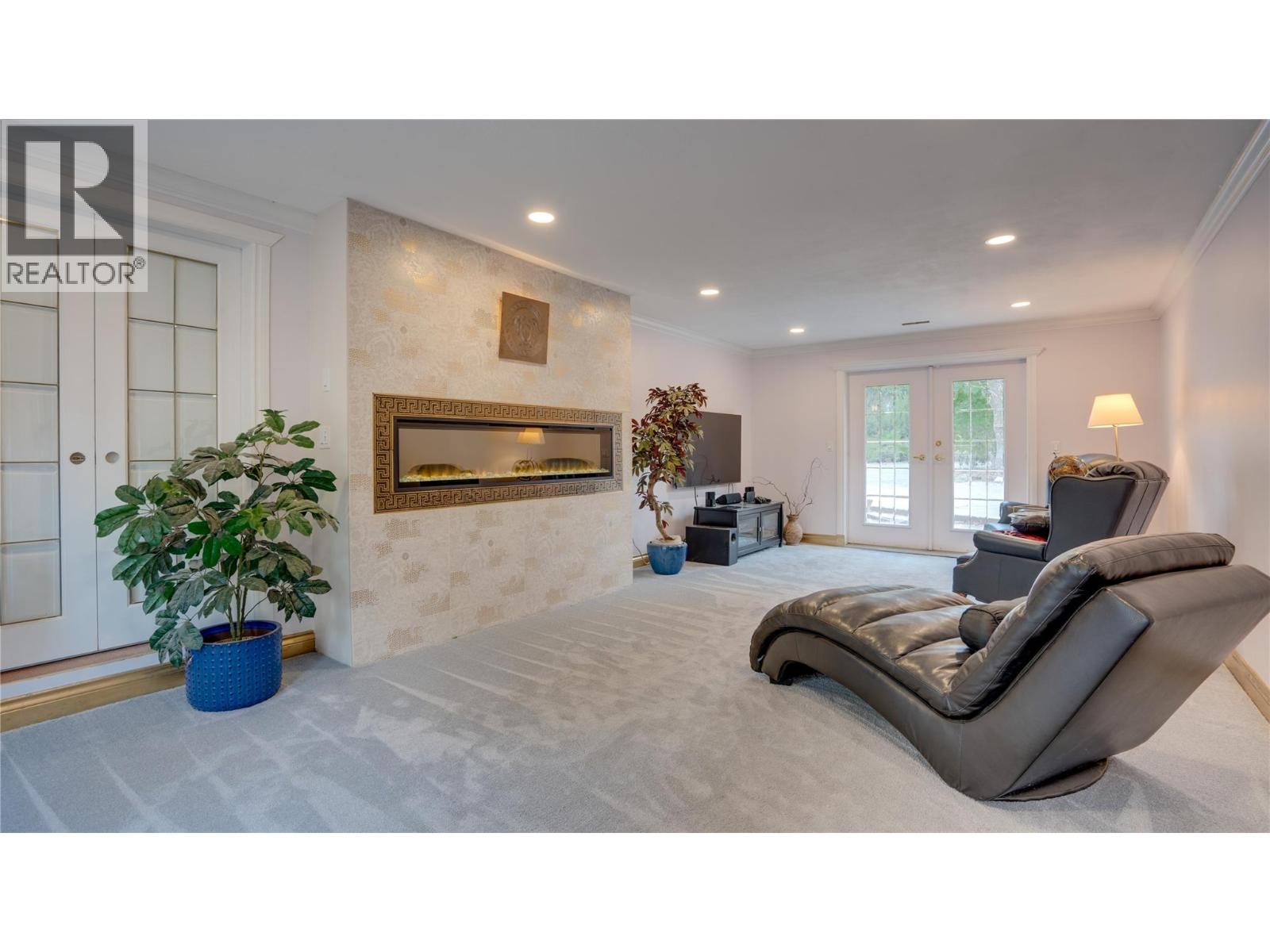 12300 Kalamalka Road, Coldstream, British Columbia  V1B 1M6 - Photo 16 - 10378460