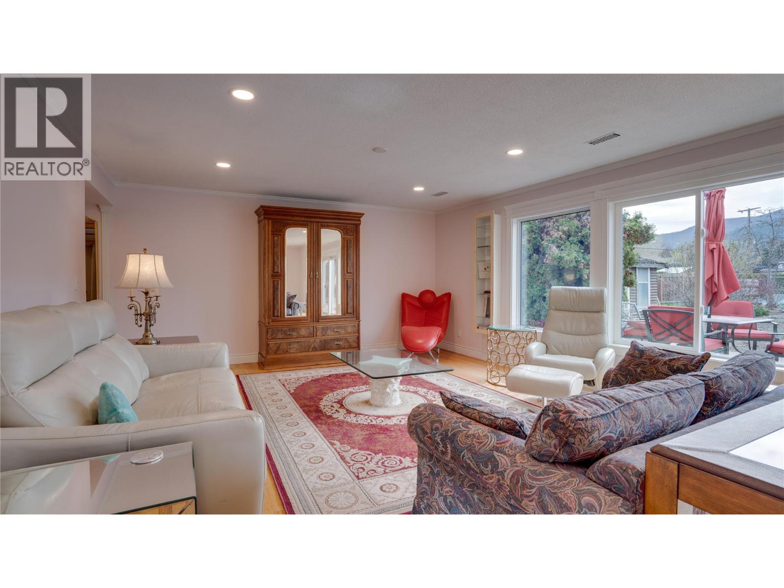 12300 Kalamalka Road, Coldstream, British Columbia  V1B 1M6 - Photo 6 - 10378460